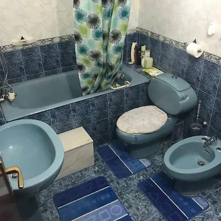 アパート Laku - At The Heart Of ティラナ